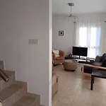 Aphrodite Beachfront Penthouse Gaziveren