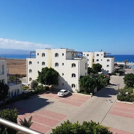 Daire Aphrodite Beachfront Penthouse