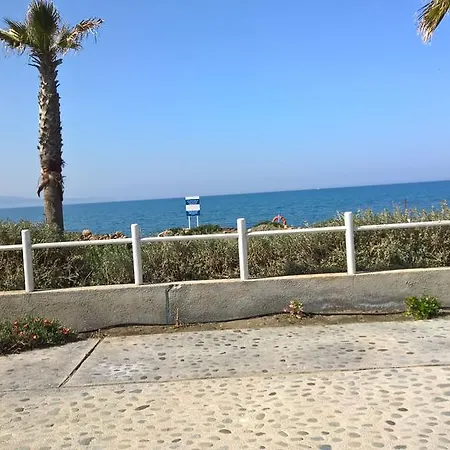 アパート Aphrodite Beachfront Penthouse *