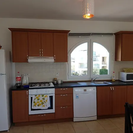 Aphrodite Beachfront Penthouse Ghaziveran