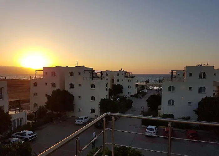 Apartamento Aphrodite Beachfront Penthouse Ghaziveran